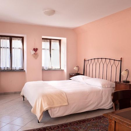 Bed and Breakfast L'Aromatario Neive Exterior foto