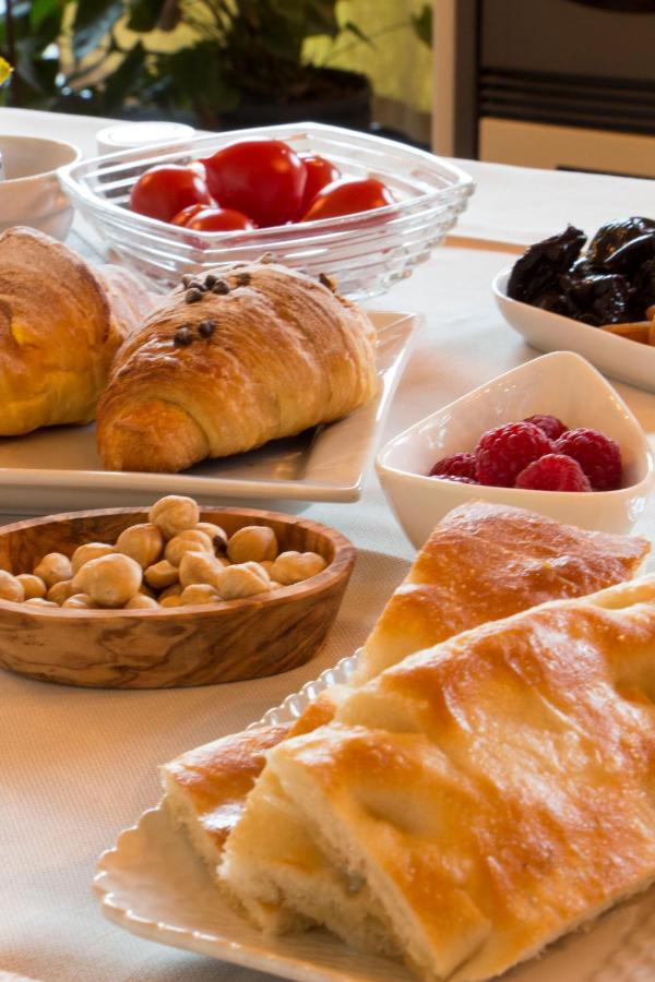Bed and Breakfast L'Aromatario Neive Exterior foto