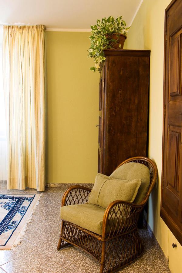 Bed and Breakfast L'Aromatario Neive Exterior foto